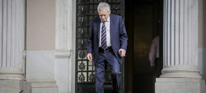 Η χυδαία δήλωση της ημέρας- Κουβέλης: Αντιλαμβάνομαι τον πόνο, αλλά 21 Αυγούστου βγαίνουμε απ’ τα μνημόνια